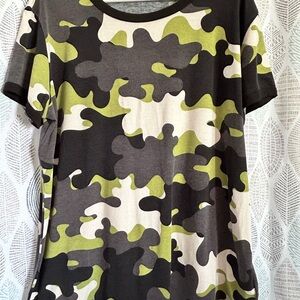 LuLaRoe Green and Black Camouflage Short Sleeve Top